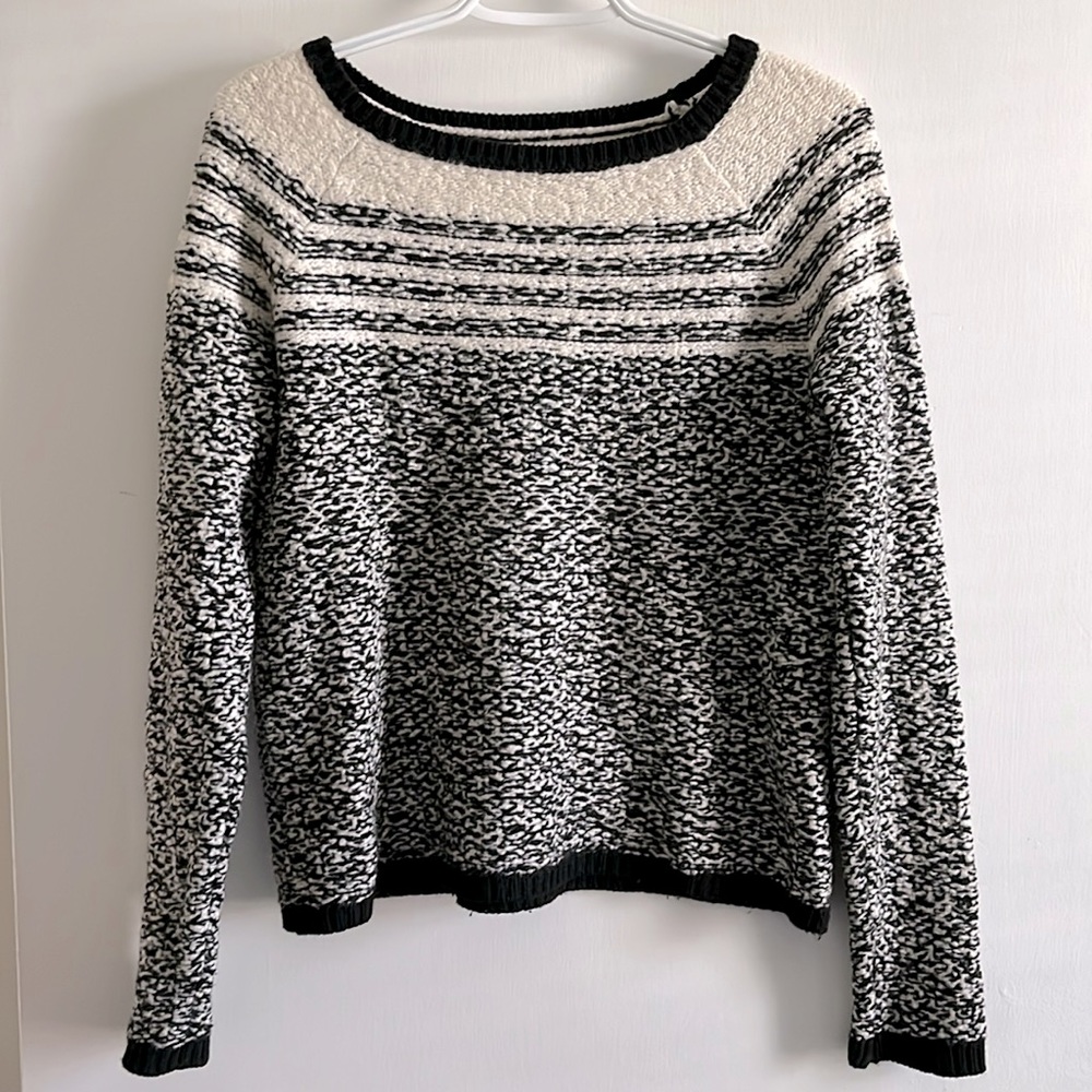 Knit sweater